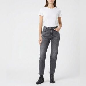 Free People $78 Grey Raw Hem Straight Leg Jeans Size 26/2 Mid Rise Cropped